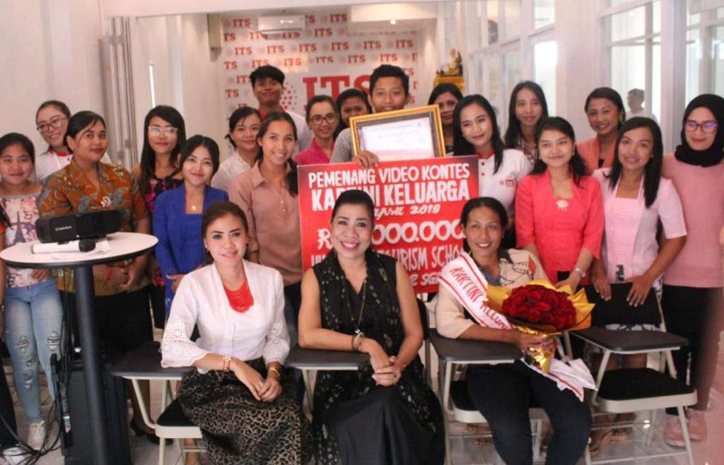 Kampus ITS Gelar Seminar Women Empowerment & Beauty Class 1