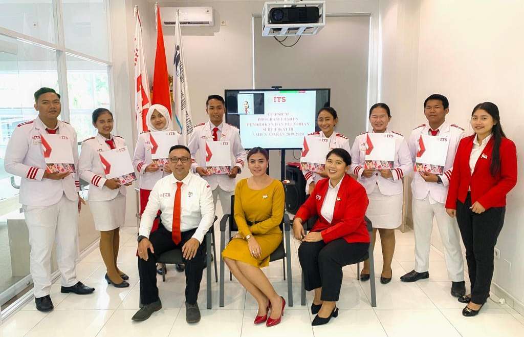 Yudisium Angkatan Pertama di Tengah Pandemi 1 Yudisium Angkatan Pertama di Tengah Pandemi 1