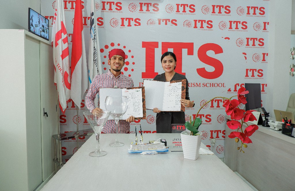 Penandatangan-MOU-ITS-4 Penandatangan-MOU-ITS-4